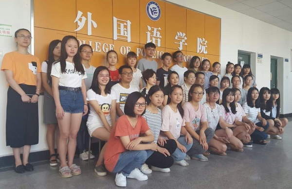 1473156207448039113.jpg 外国语学院团学培训2.jpg