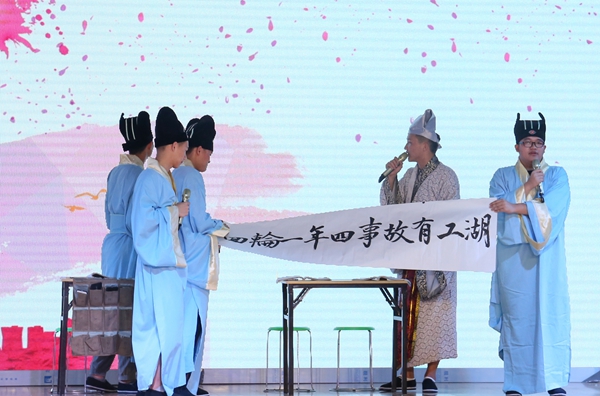 1529572634336065942.jpg 理学院4_副本.jpg
